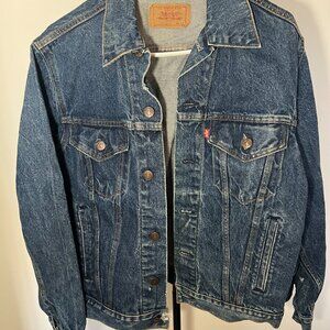 Levi’s Denim Trucker Jacket Men’s 40R Blue Jean Jacket Vintage Distressed Wash